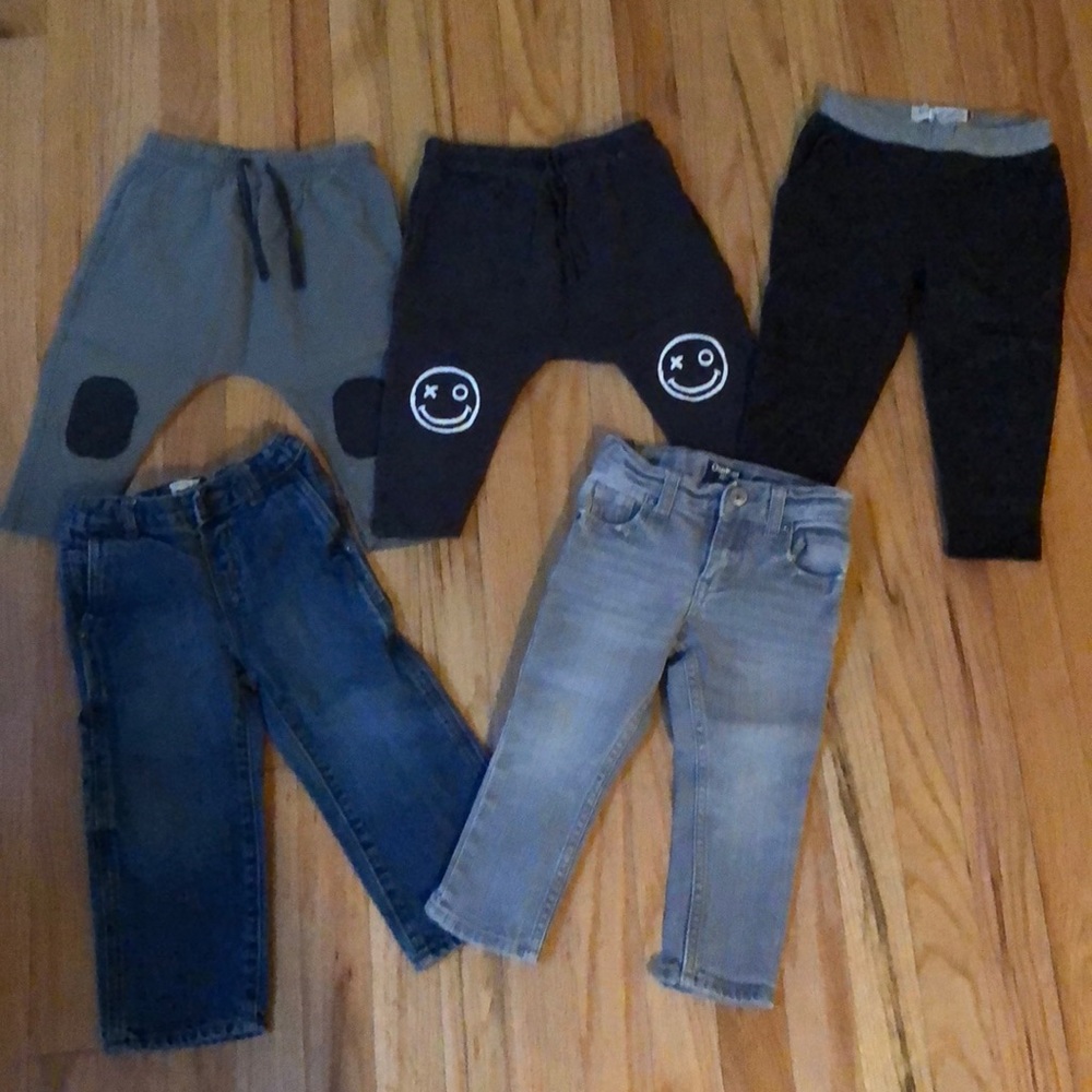 5 pairs of boys 2T joggers and jeans